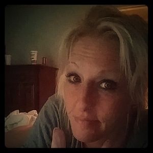 Meet your Posher, Brandy n.